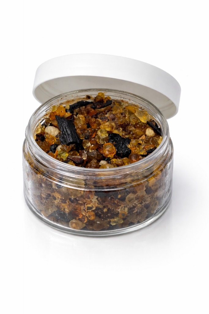 Pot d'encens Oliban et Bois de Oud Hajarah – résine orientale boisée et épicée d'Oman